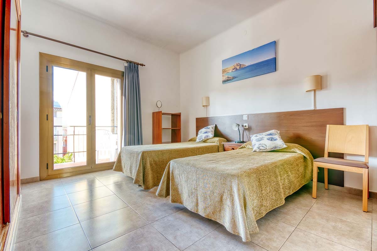 Habitación estandar o familiar vistas jardin Hotel Maria Teresa - Calonge